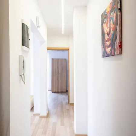 Topfix Luxury 2 Apartment