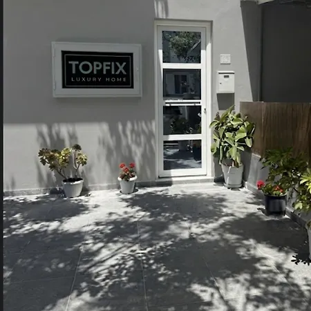 Topfix Luxury 2 Apartment *